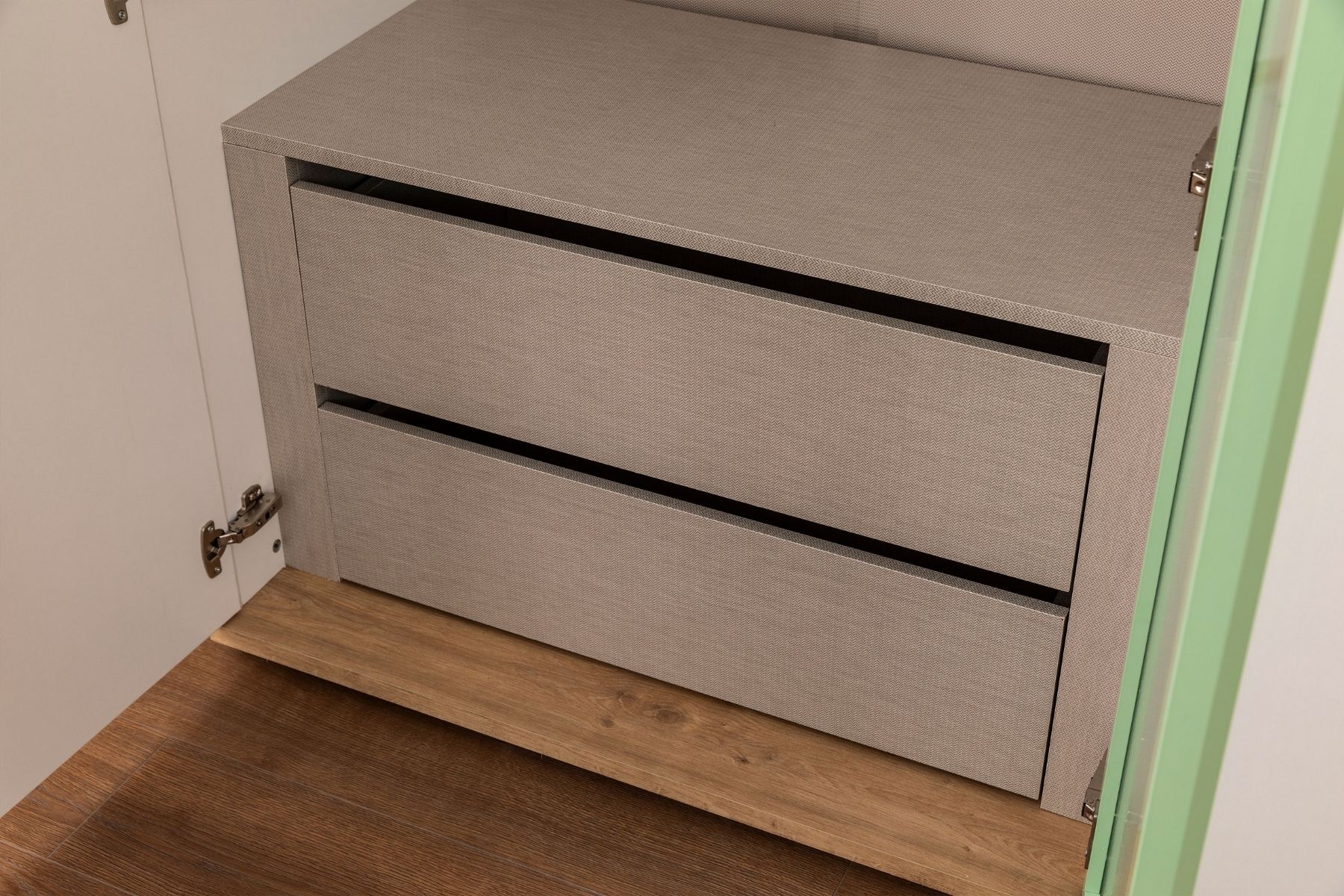 Lund 3 Kapılı Gardırop Lund 3 Kapılı Gardırop