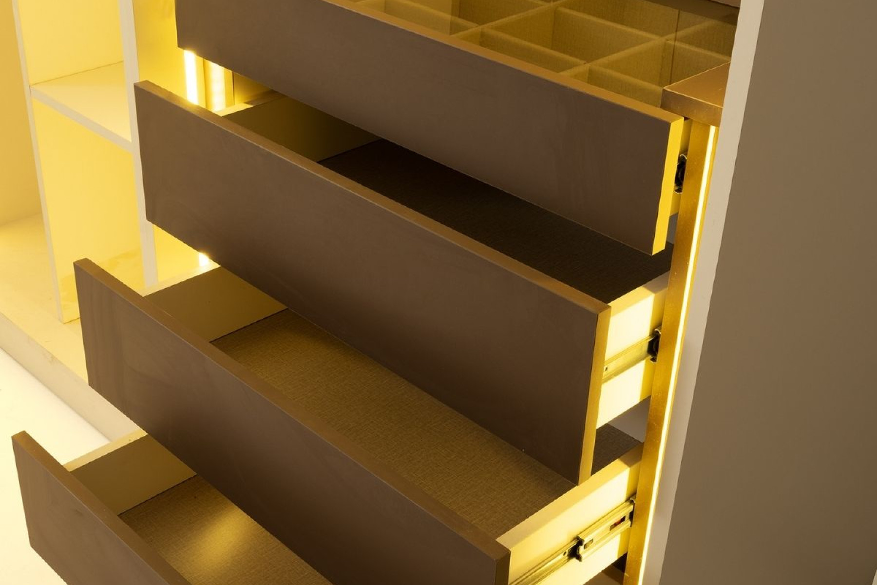 Luvre Reflekte Camlı Köşe Gardırop 