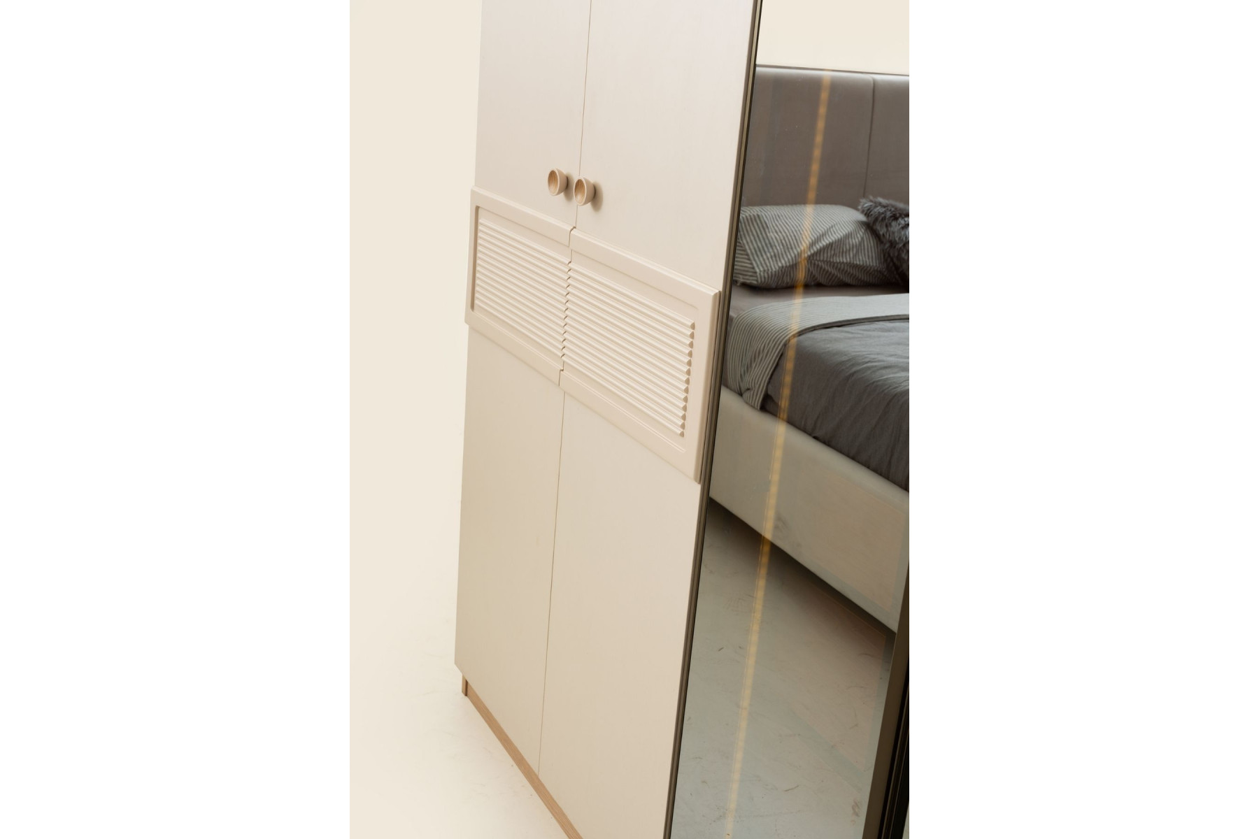 Lanis 6 Kapılı Reflekte Camlı Gardırop 