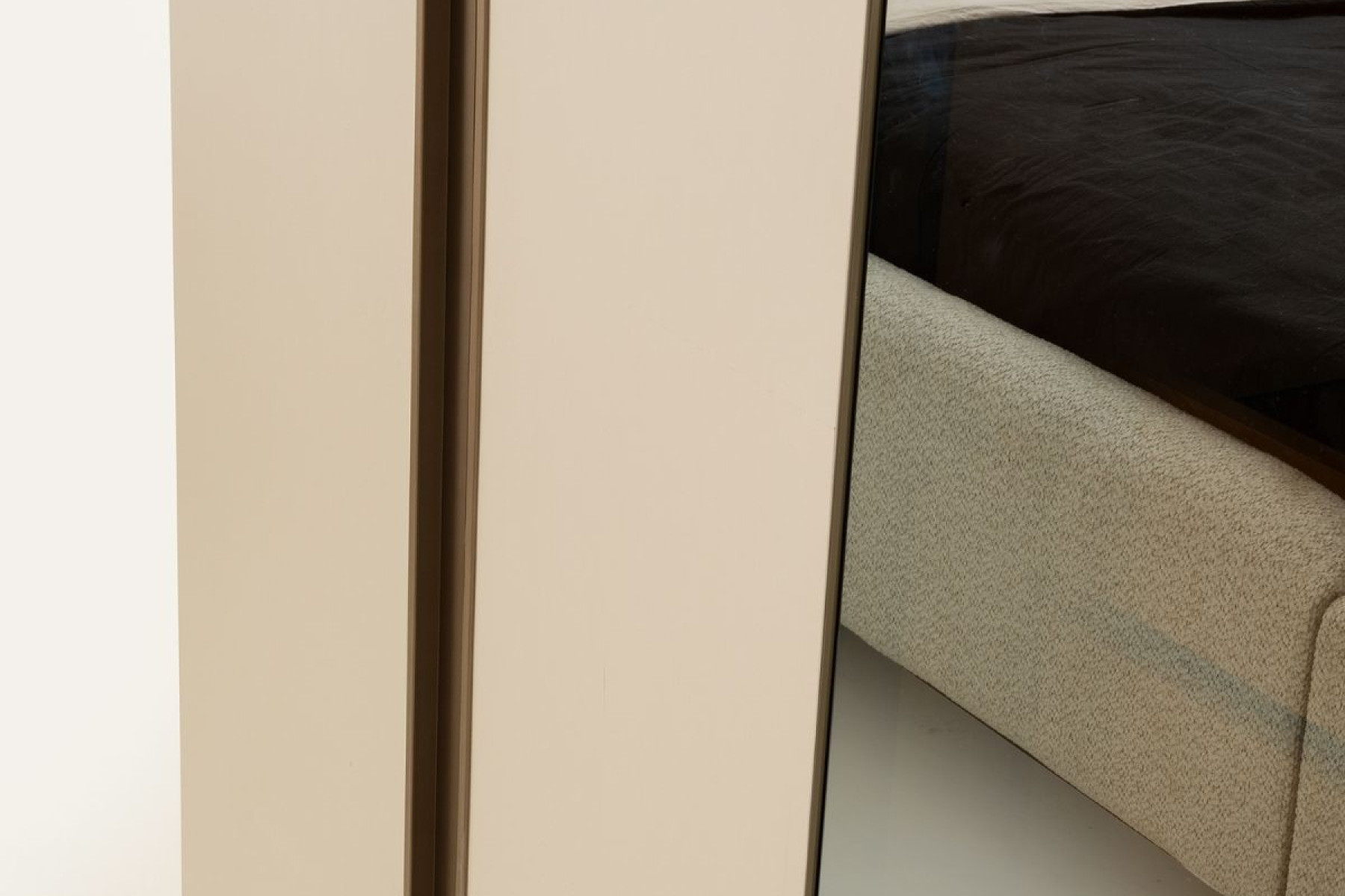 Strada Reflekte Camlı Köşe Gardırop 