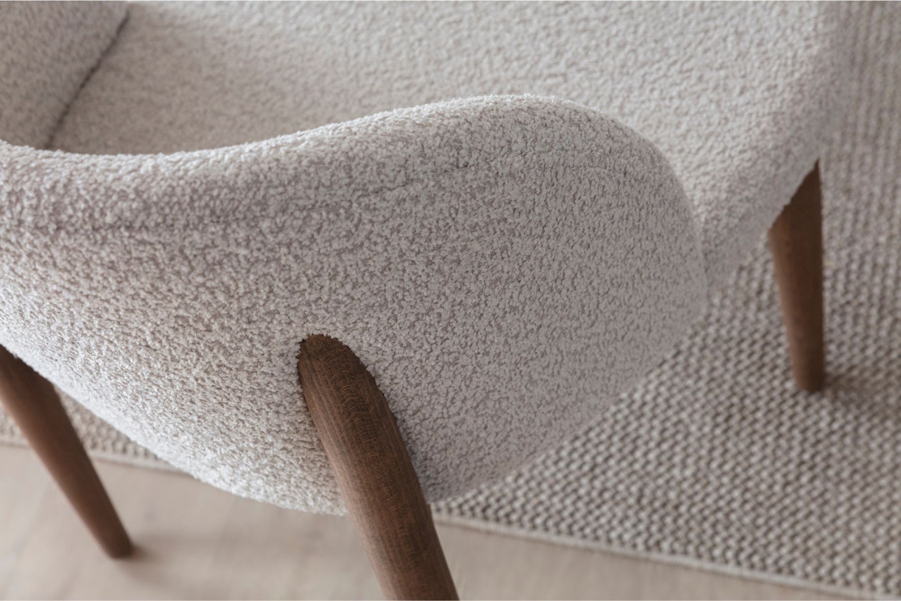 Estera Masa Takımı