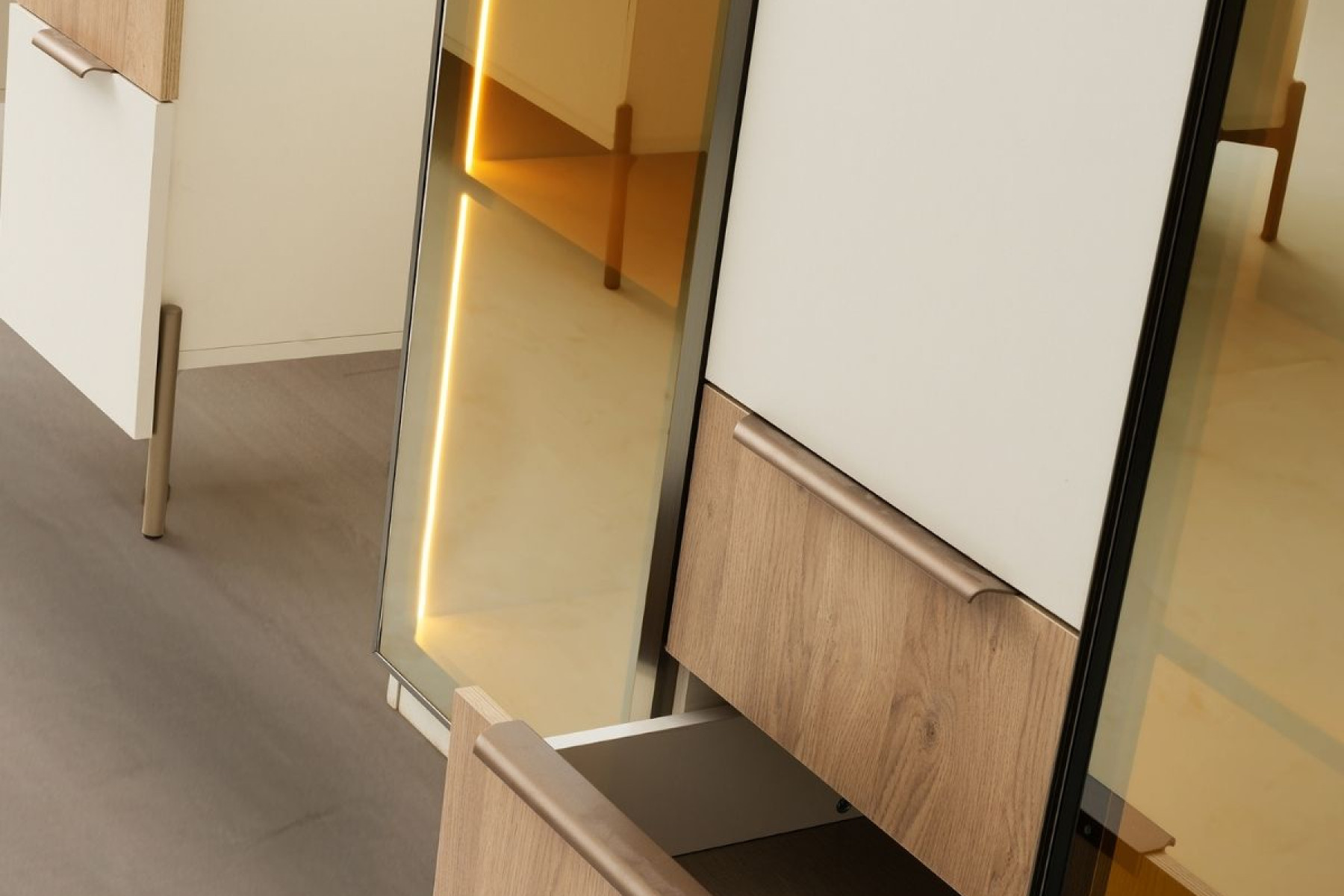 Doras 4 Kapılı Gardırop 