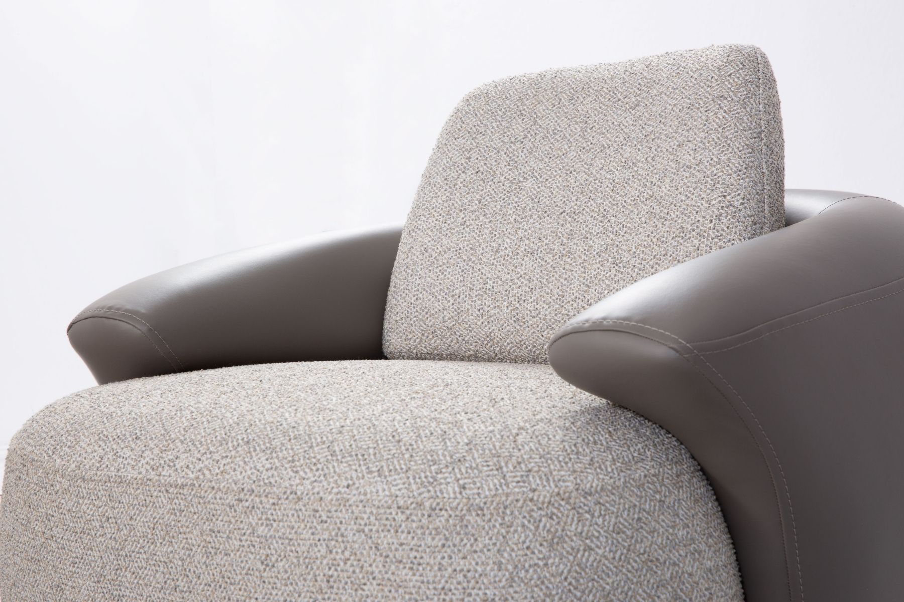 Alven Grey Berjer