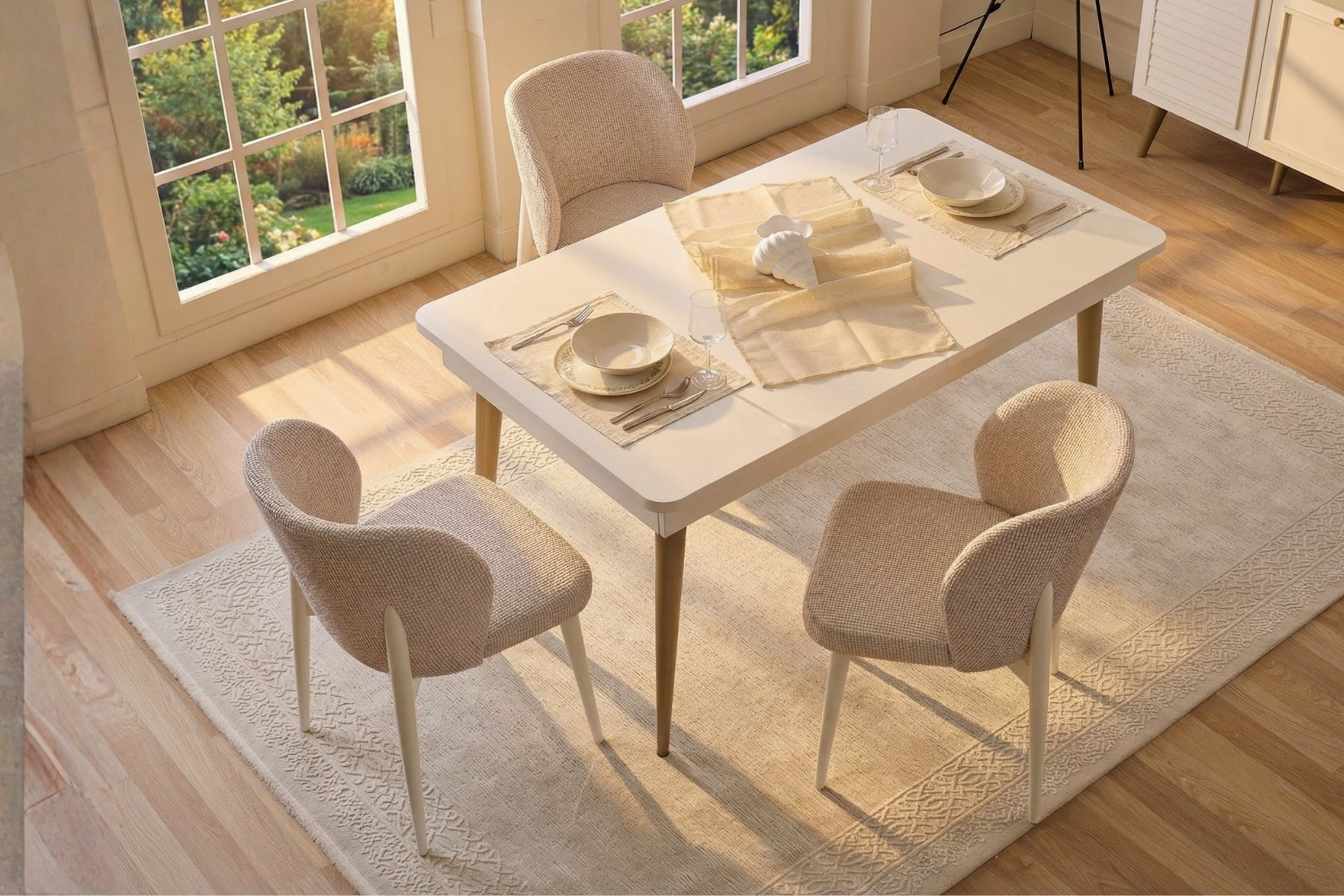 Hella Aynalı Yemek Odası Takımı 